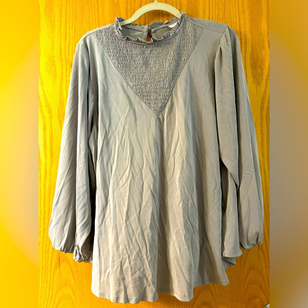LuLaRoe size Large gray blouse. Comfortable, soft and generous fit.